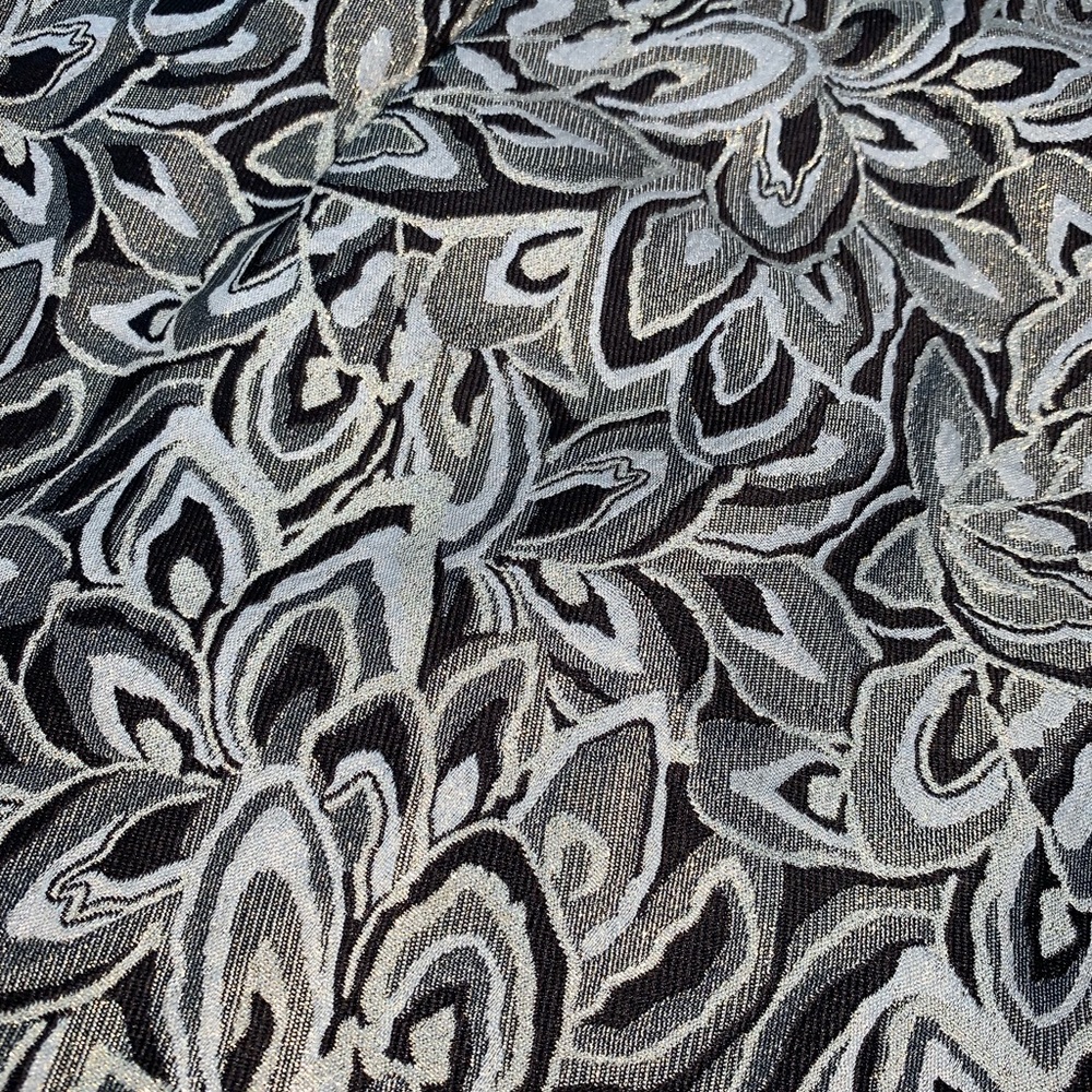 ʟᴏғᴛ ᴇᴍʙʀᴏɪᴅᴇʀᴇᴅ sᴋɪʀᴛ size 2 - Picture 5 of 5